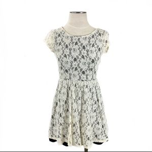 Love on a Hanger- Short Sleeved Cream Lace Dress